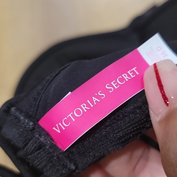 Victoria’s Secret Black Eyelet Lace Ruffle Bikini Top 36D - Picture 6 of 8